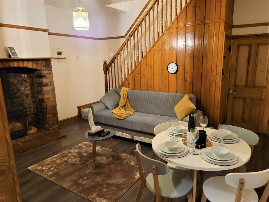 Nice 4-Bedroom Vacation Home With Indoor Fireplace Wellington  Eksteriør bilde