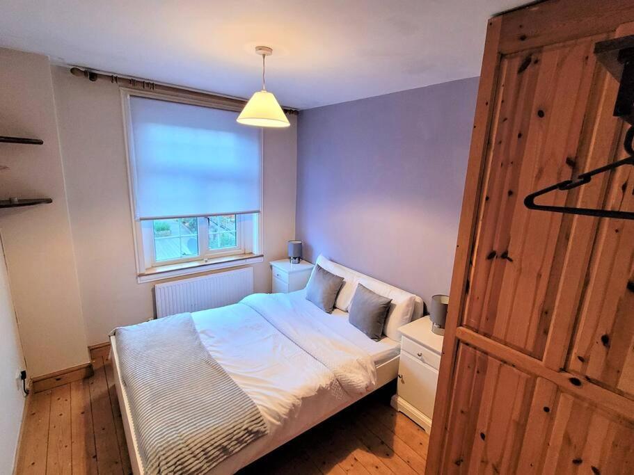 Nice 4-Bedroom Vacation Home With Indoor Fireplace Wellington  Eksteriør bilde