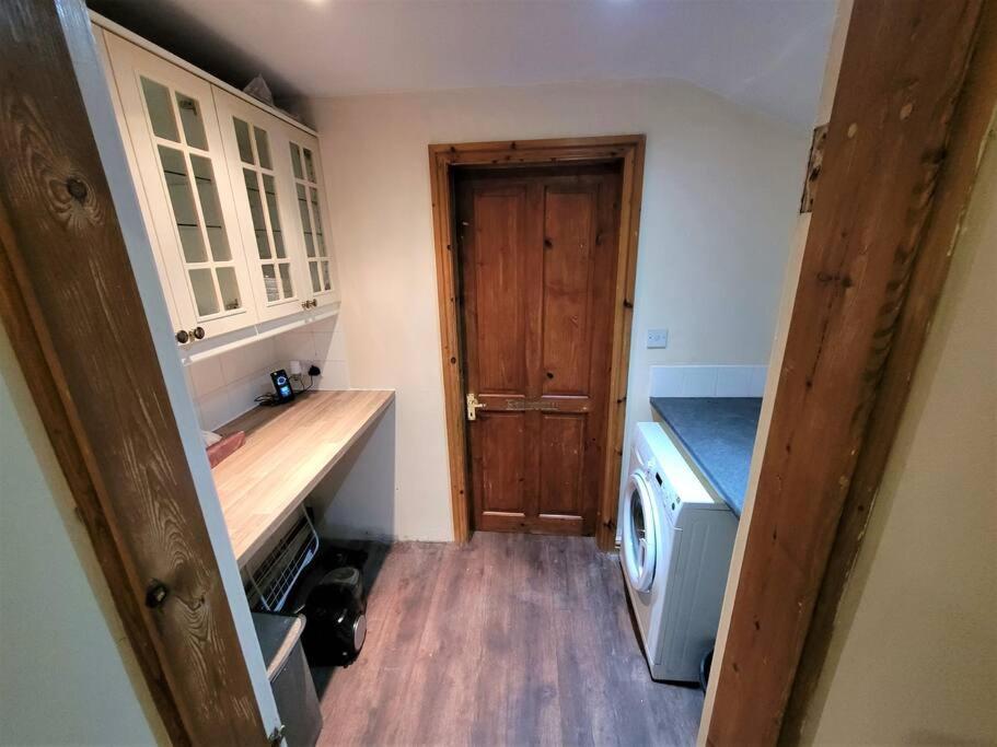 Nice 4-Bedroom Vacation Home With Indoor Fireplace Wellington  Eksteriør bilde